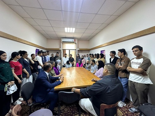 A Delegation from the College of Political Scienc (3)